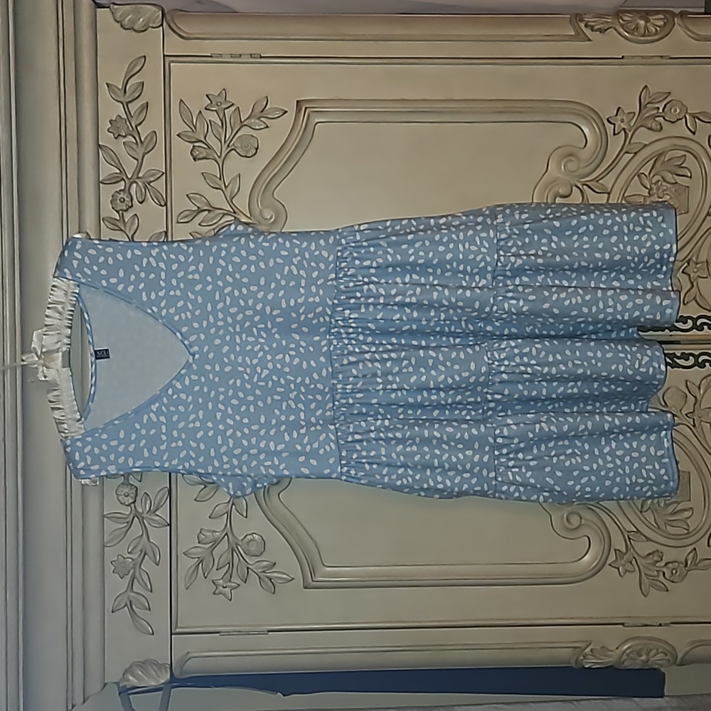 Like new Light blue sundress sz: Lg